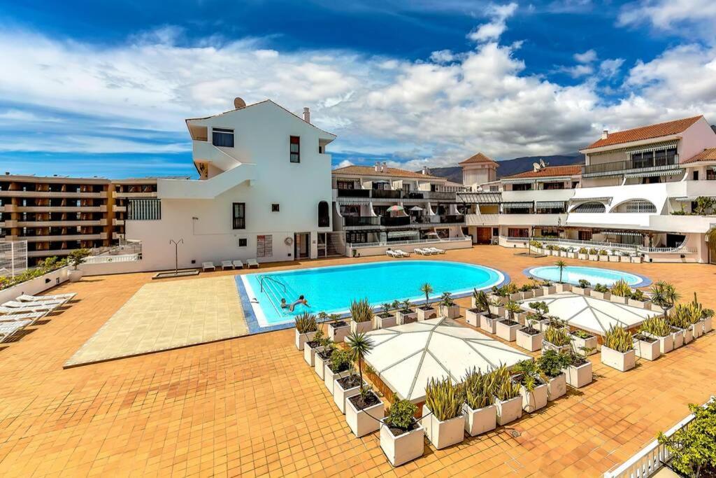Modern Apartment In Parque Royal I, Playa Fanabe Адехе Екстериор снимка