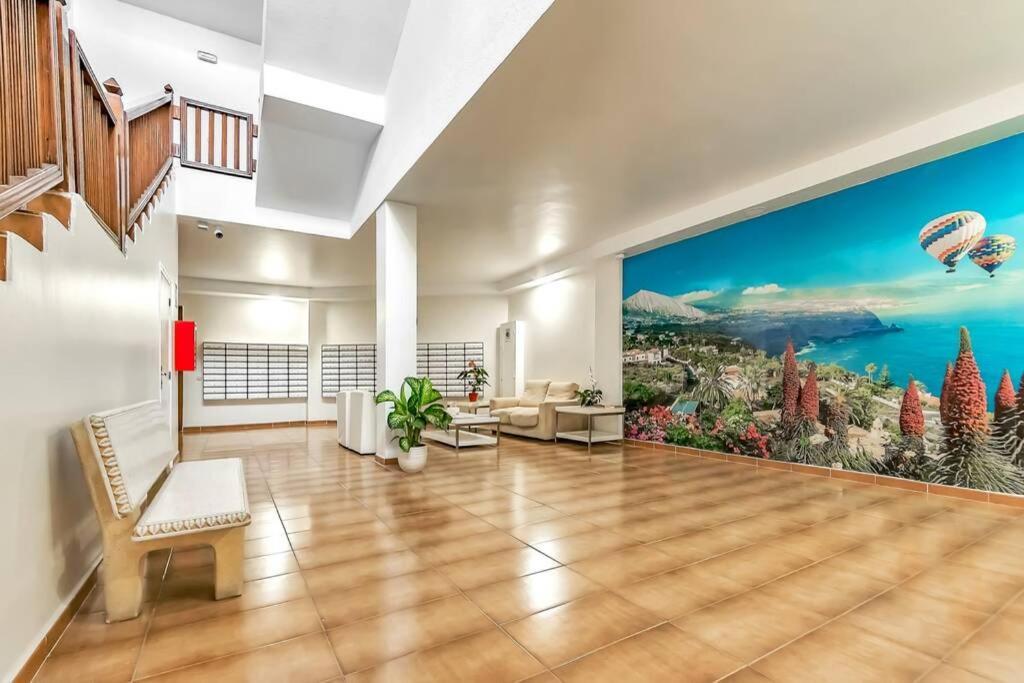 Modern Apartment In Parque Royal I, Playa Fanabe Адехе Екстериор снимка