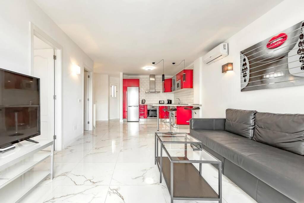 Modern Apartment In Parque Royal I, Playa Fanabe Адехе Екстериор снимка