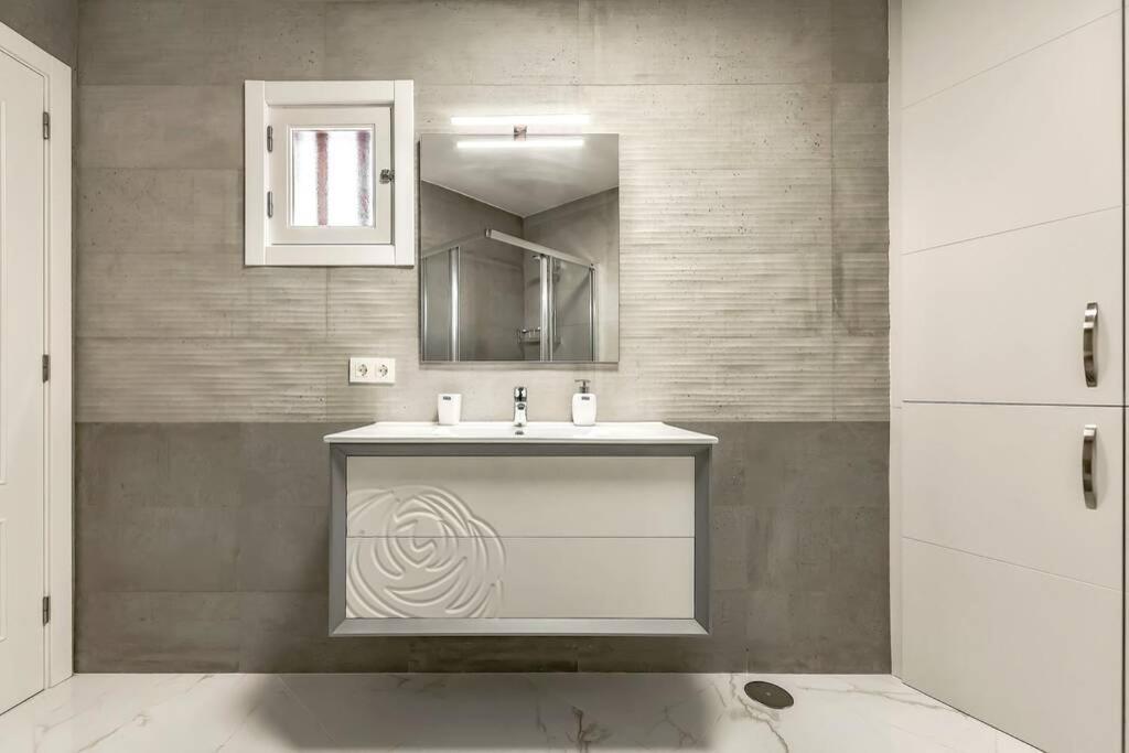 Modern Apartment In Parque Royal I, Playa Fanabe Адехе Екстериор снимка